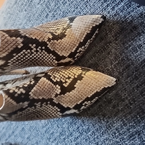 Aldo brown and cream snakeskin mules - Picture 3 of 8